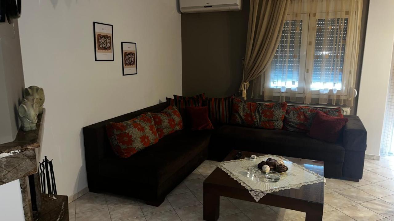 The Side Of Meteora Majestic Apartment Kalambaka Exterior photo